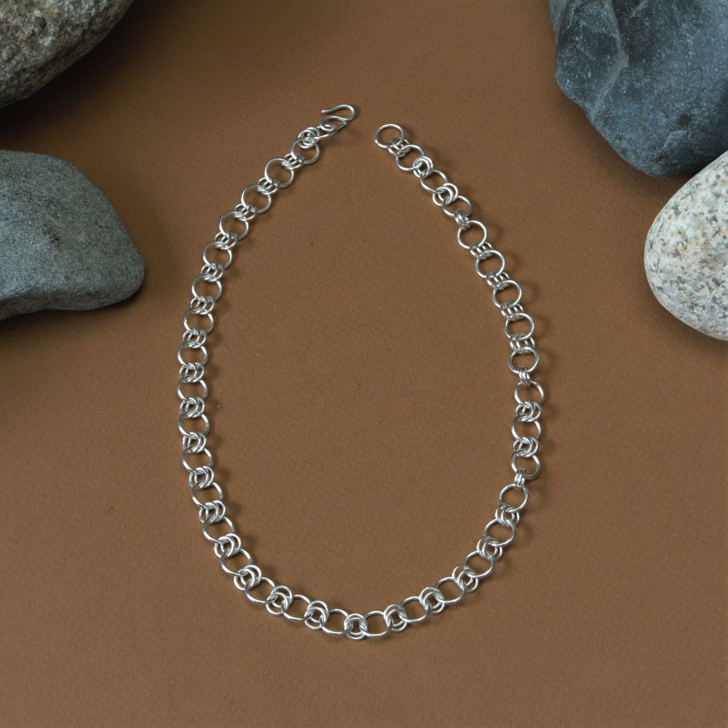 HOOPLA CHAIN NECKLACE